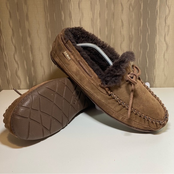 L.L. Bean Other - LL Bean Wicked Good Men's Size 11 Moccasins Brown Sheepskin Slippers 264593